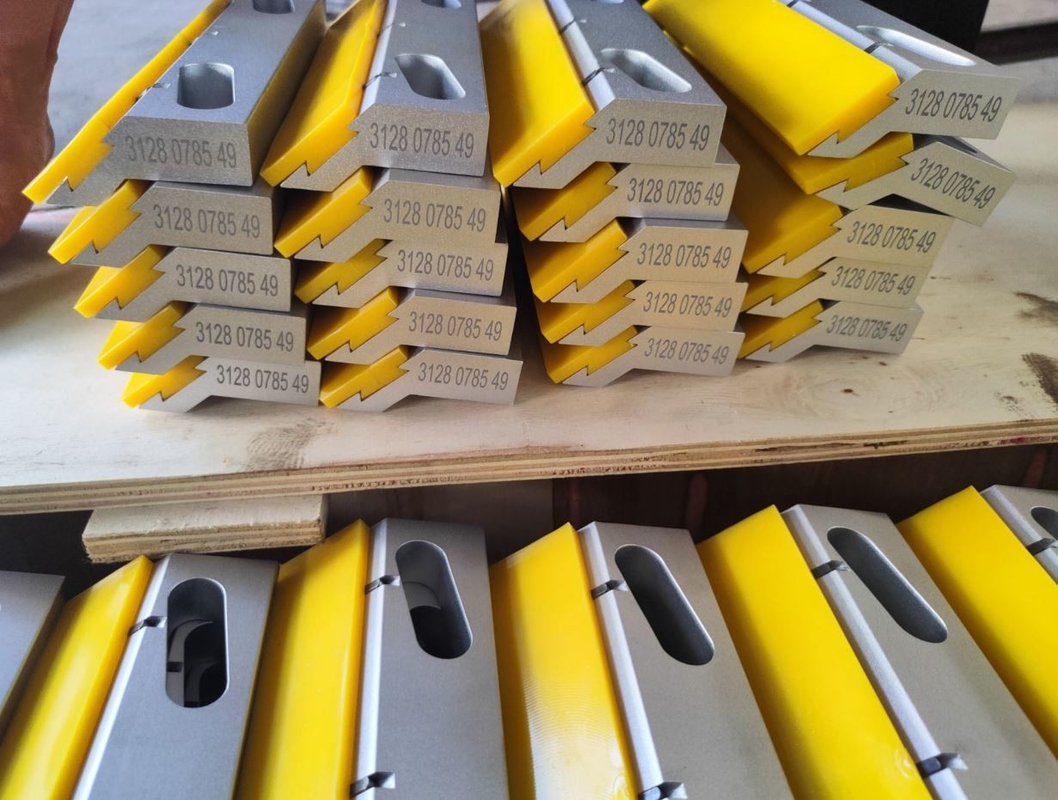 3128 0785 48 Y 3128 0785 49 SET DE TENIDOR 6063 PERFILES DE TENIDOR DE ALUMINIO PERFILES DE PATINA 3250 mm Perfiles de aluminio extrudidos